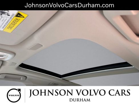 Used 2023 Volvo XC60 B5 Plus w/ Climate Package AWD/4WD image 16