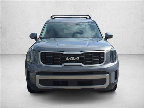 Used 2024 Kia Telluride S image 2