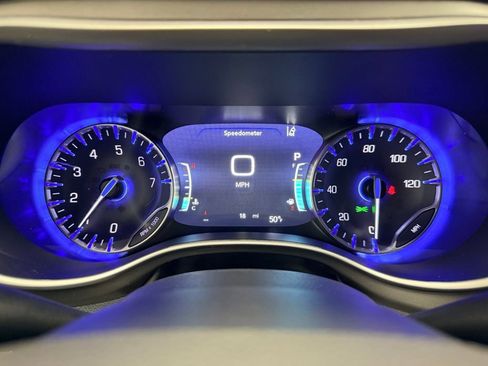 New 2027 Chrysler Pacifica Select AWD/4WD image 18