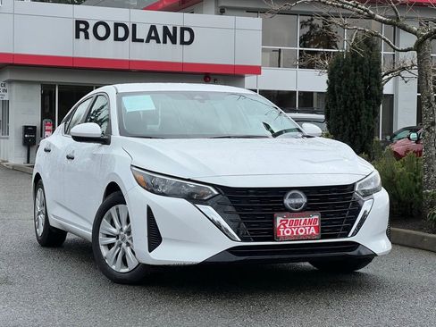 Used 2024 Nissan Sentra S image 1