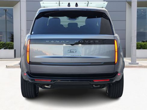 New 2025 Land Rover Range Rover Long Wheelbase SE image 6