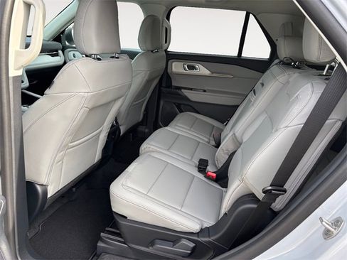 New 2026 Ford Explorer Active image 13