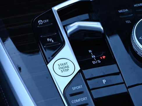 Certified 2025 BMW X5 xDrive40i image 16