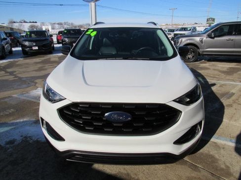Used 2024 Ford Edge SEL w/ Sport Appearance Package AWD/4WD image 2