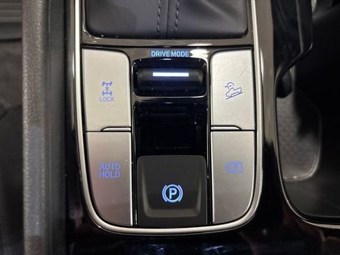 Certified 2025 Hyundai Santa Cruz SE AWD/4WD image 23