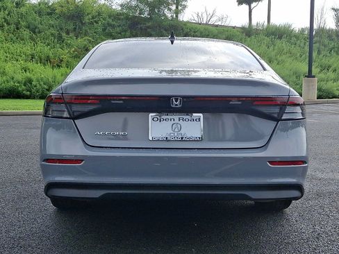 Used 2025 Honda Accord SE image 5