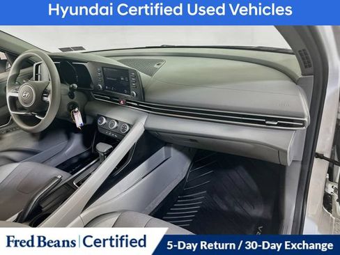 Certified 2023 Hyundai Elantra SE w/ Winter Weather Package FWD image 13
