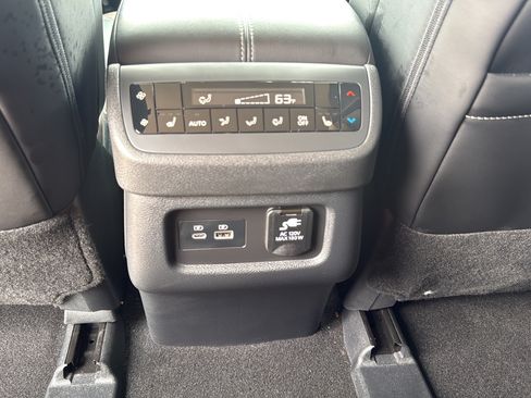 Used 2024 Nissan Pathfinder Platinum w/ Cargo Package AWD/4WD image 15