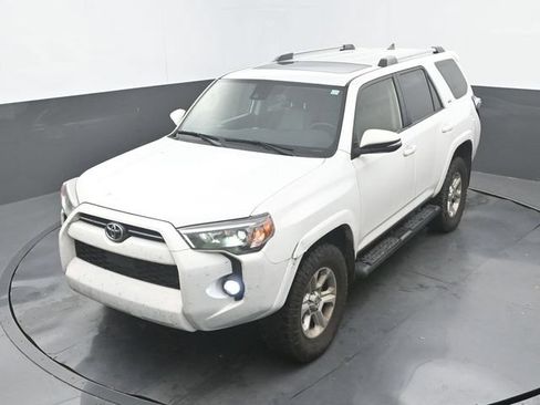 Used 2024 Toyota 4Runner SR5 Premium w/ Moonroof Package AWD/4WD image 16