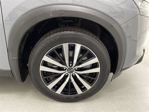 Used 2024 Nissan Pathfinder Platinum w/ Black Appearance Package image 14