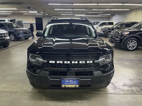 Certified 2025 Ford Bronco Sport Outer Banks w/ Outer Banks Tech Package+ AWD/4WD image 3