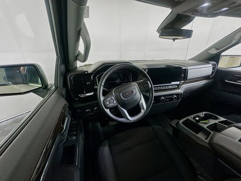 Used 2024 GMC Sierra 1500 Elevation image 18