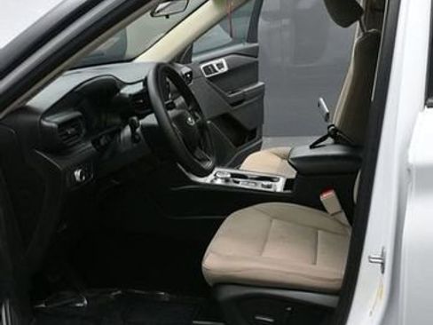 Used 2021 Ford Explorer 4WD image 16