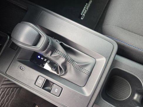 Used 2026 Toyota Corolla Cross SE image 24