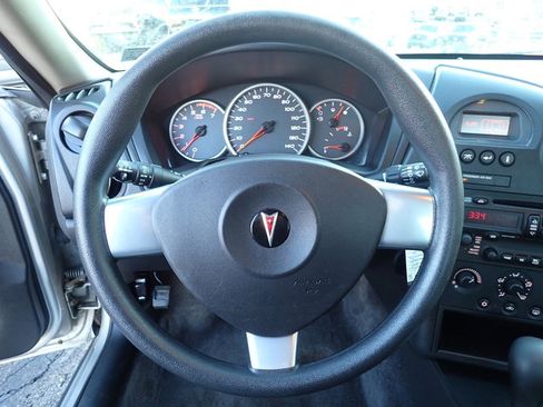 Used 2008 Pontiac Grand Prix SE image 18