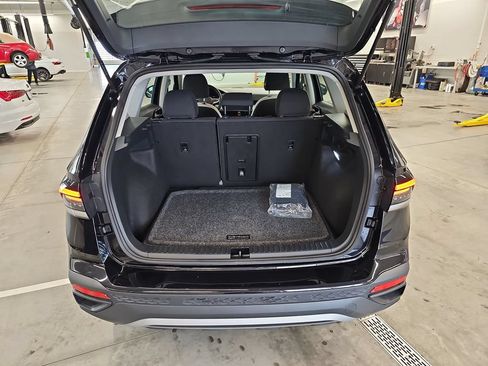 Used 2025 Volkswagen Taos S AWD/4WD image 23
