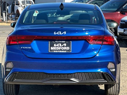 Used 2024 Kia Forte LXS FWD image 5
