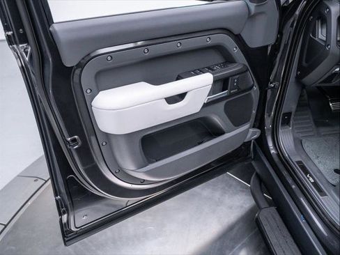 New 2025 Land Rover Defender 130 V8 image 24