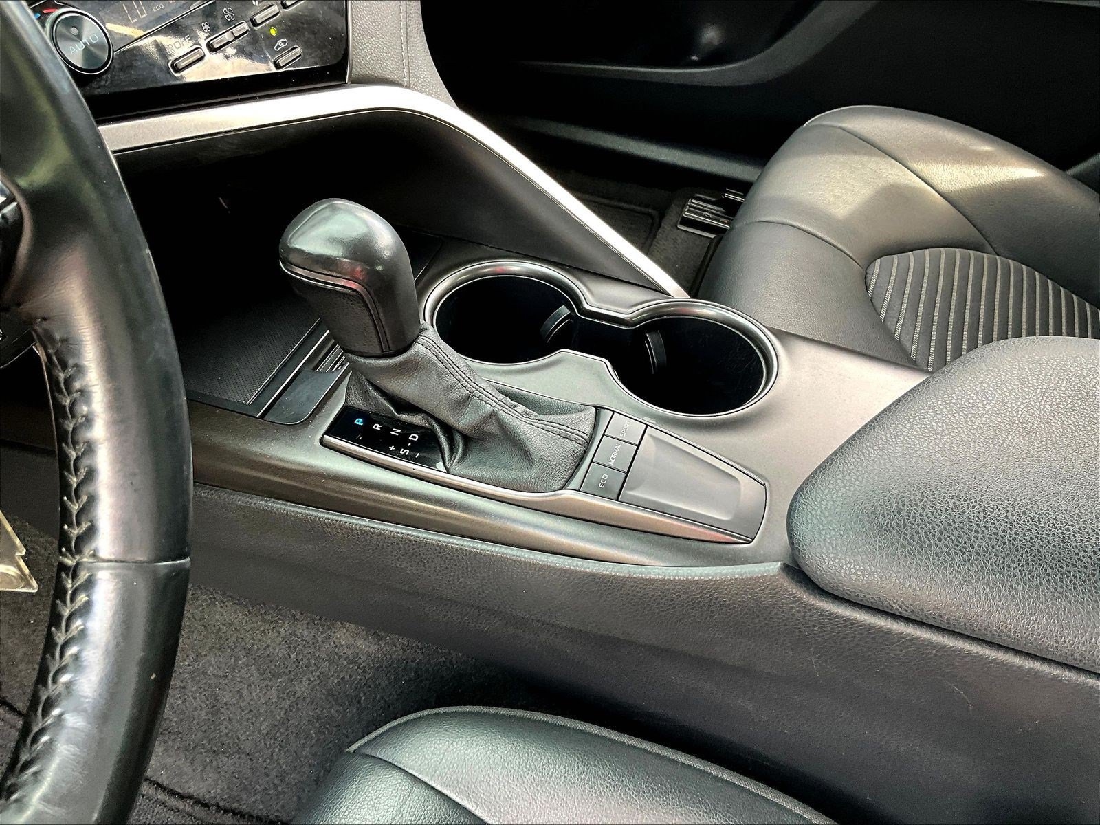 Used 2024 Toyota Camry SE FWD image 18