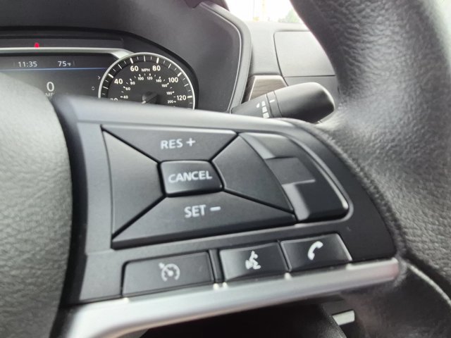 Used 2025 Nissan Altima 2.5 SV AWD/4WD image 18