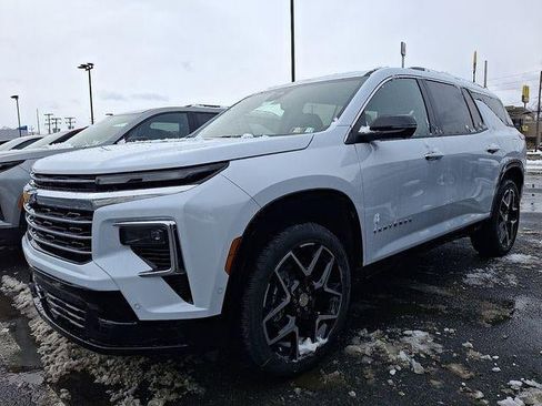 New 2026 Chevrolet Traverse High Country w/ LPO, Floor Liner Package image 3