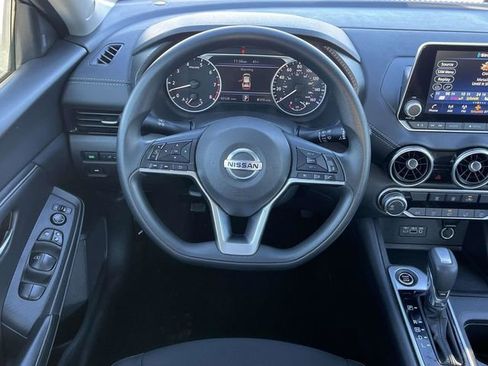 Used 2023 Nissan Sentra SV image 17