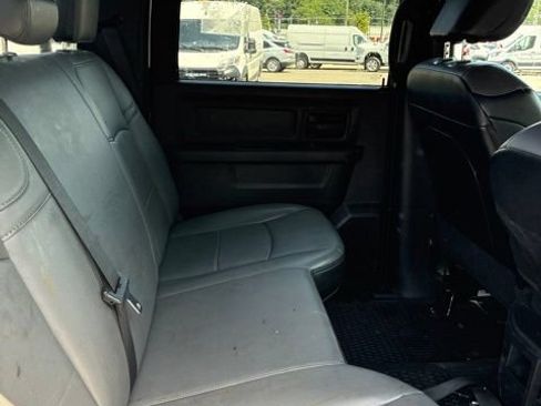 Used 2024 RAM 2500 Tradesman w/ Chrome Appearance Group AWD/4WD image 8