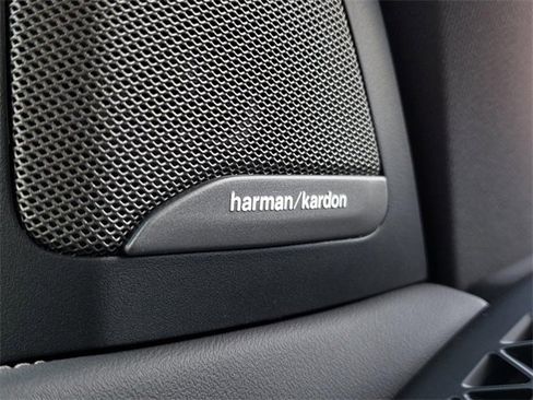 New 2026 BMW X5 xDrive50e image 21