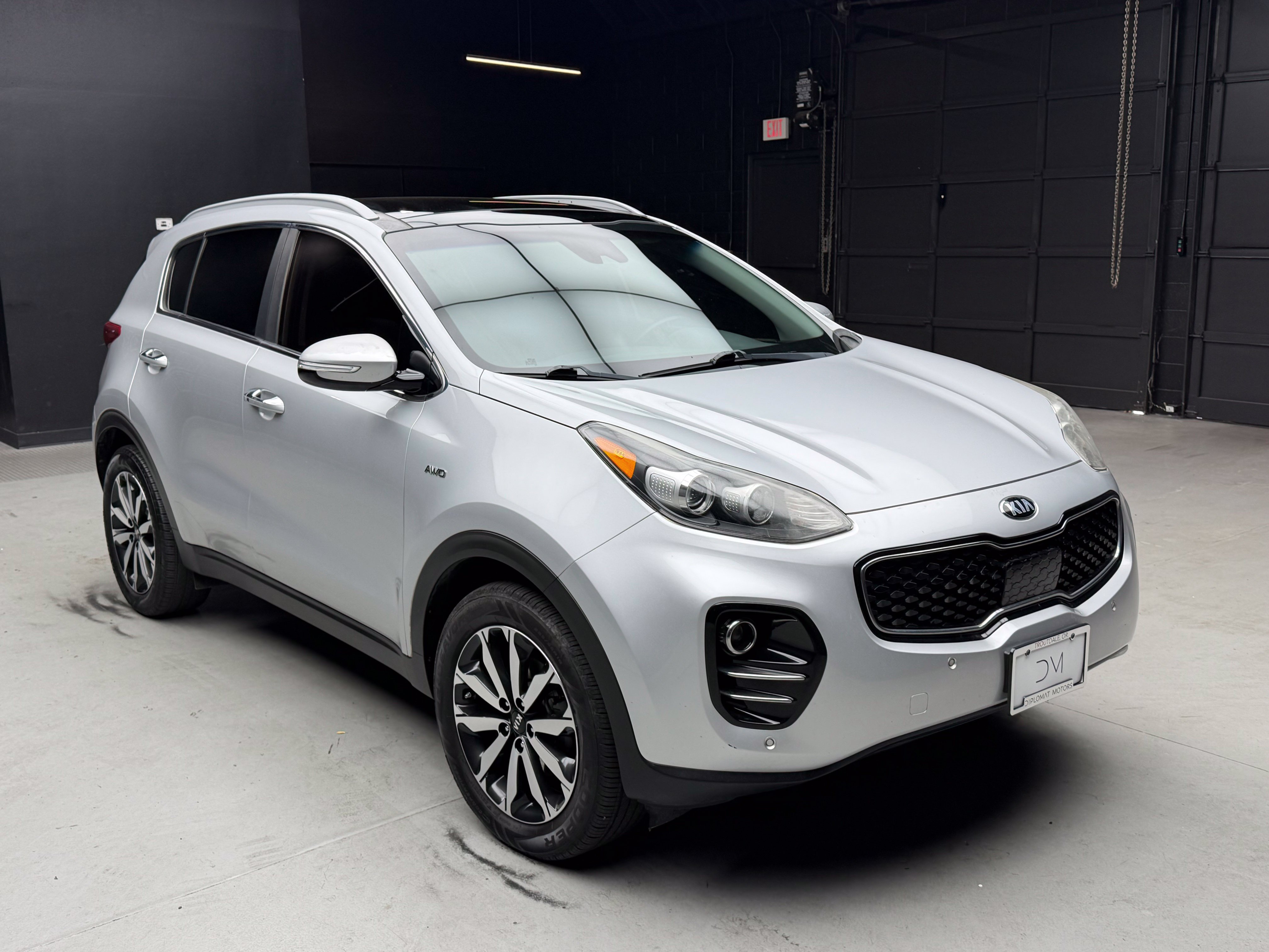 Used 2017 Kia Sportage EX w/ EX Technology Package AWD/4WD image 9