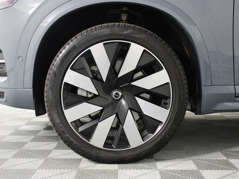 Certified 2023 Volvo XC90 T8 Ultimate image 28