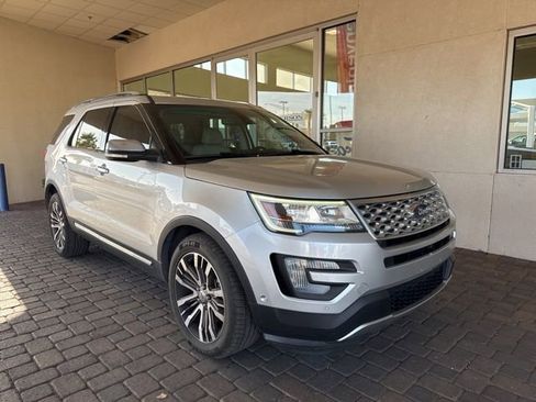 Used 2016 Ford Explorer Platinum image 6