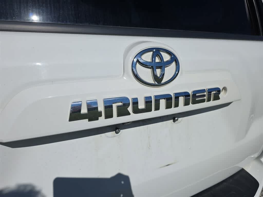 Used 2021 Toyota 4Runner SR5 AWD/4WD image 6