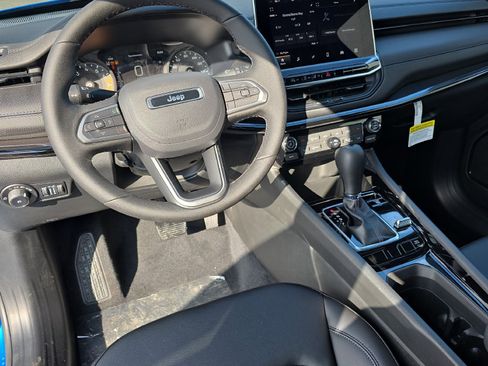 New 2026 Jeep Compass Latitude image 15