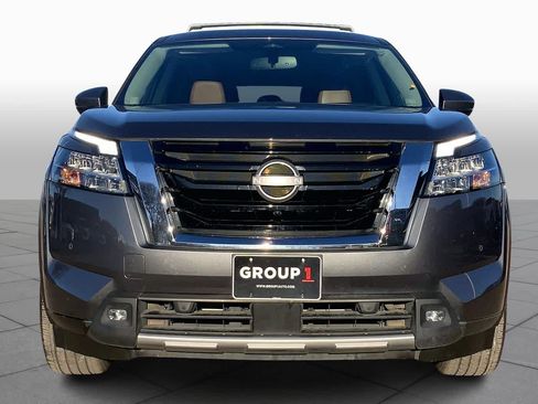 Used 2022 Nissan Pathfinder Platinum w/ Cargo Package image 3