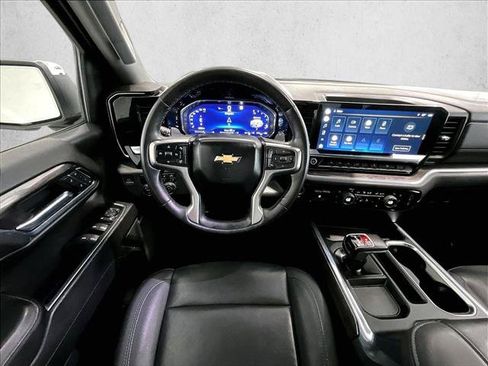 Used 2022 Chevrolet Silverado 1500 LTZ RWD image 7