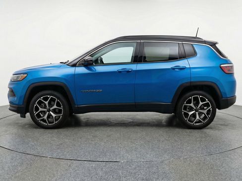 Used 2025 Jeep Compass Limited image 5