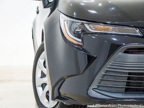 Used 2023 Toyota Corolla LE FWD image 6