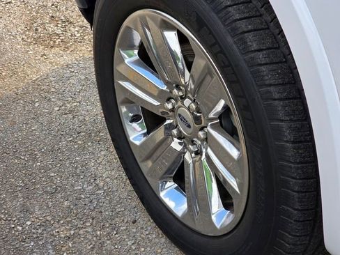Used 2019 Ford F150 Lariat AWD/4WD image 5