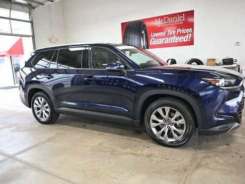Certified 2024 Toyota Grand Highlander AWD image 4