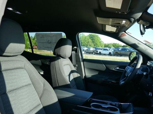 New 2026 Chevrolet Equinox LT FWD image 9