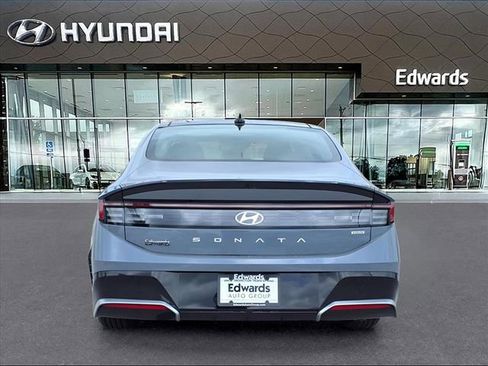 New 2025 Hyundai Sonata Limited image 6