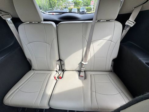 Used 2019 Buick Enclave Premium w/ Experience Buick Package FWD image 16