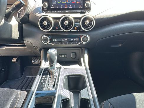 Certified 2021 Nissan Sentra SR FWD image 21