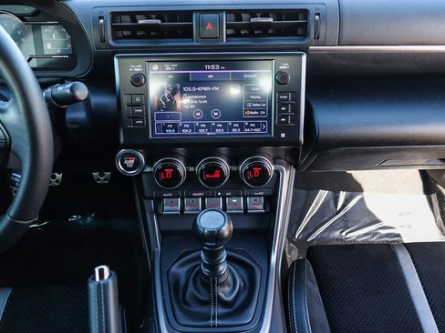 Used 2022 Toyota GR86 Premium image 17