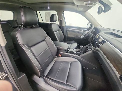 Used 2022 Volkswagen Atlas SE w/ Panoramic Sunroof Package image 28