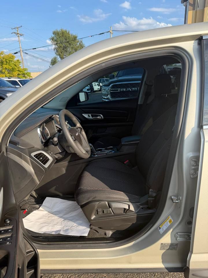 Used 2015 GMC Terrain SLE FWD image 15