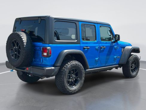 Used 2024 Jeep Wrangler Unlimited AWD/4WD image 5