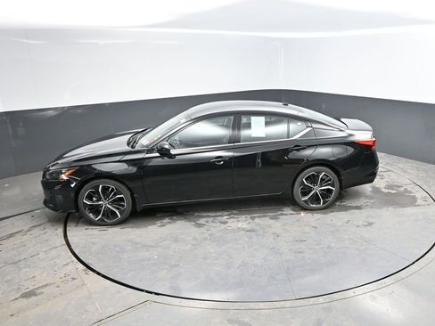 Used 2025 Nissan Altima 2.5 SR image 20