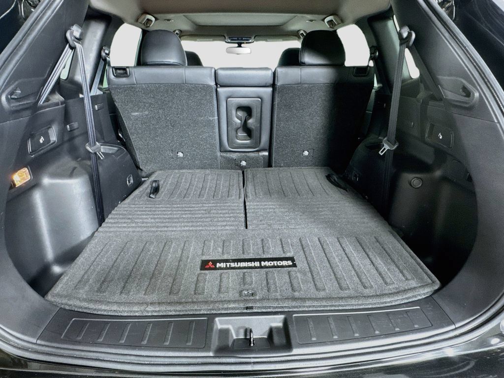Used 2022 Mitsubishi Outlander SE AWD/4WD image 33