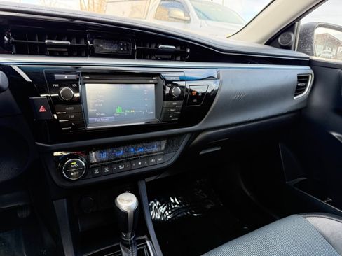 Used 2014 Toyota Corolla S image 28